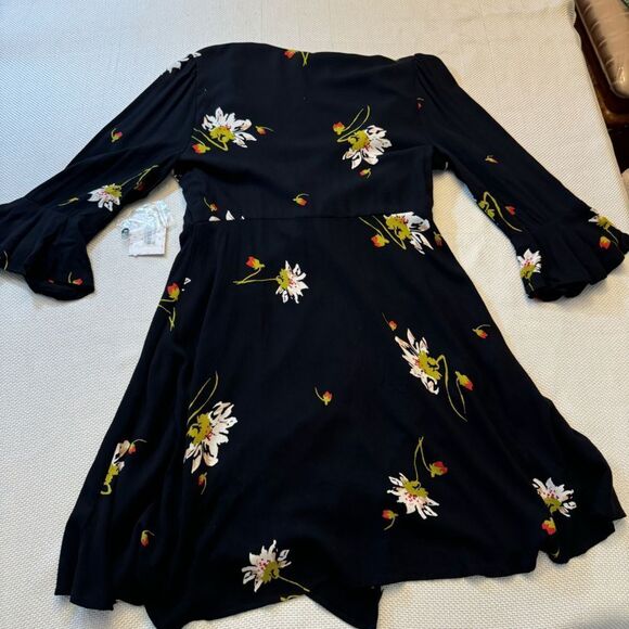 NWT free people, black floral wrap dress size small. Bohemian feminine hippie - Picture 10 of 11